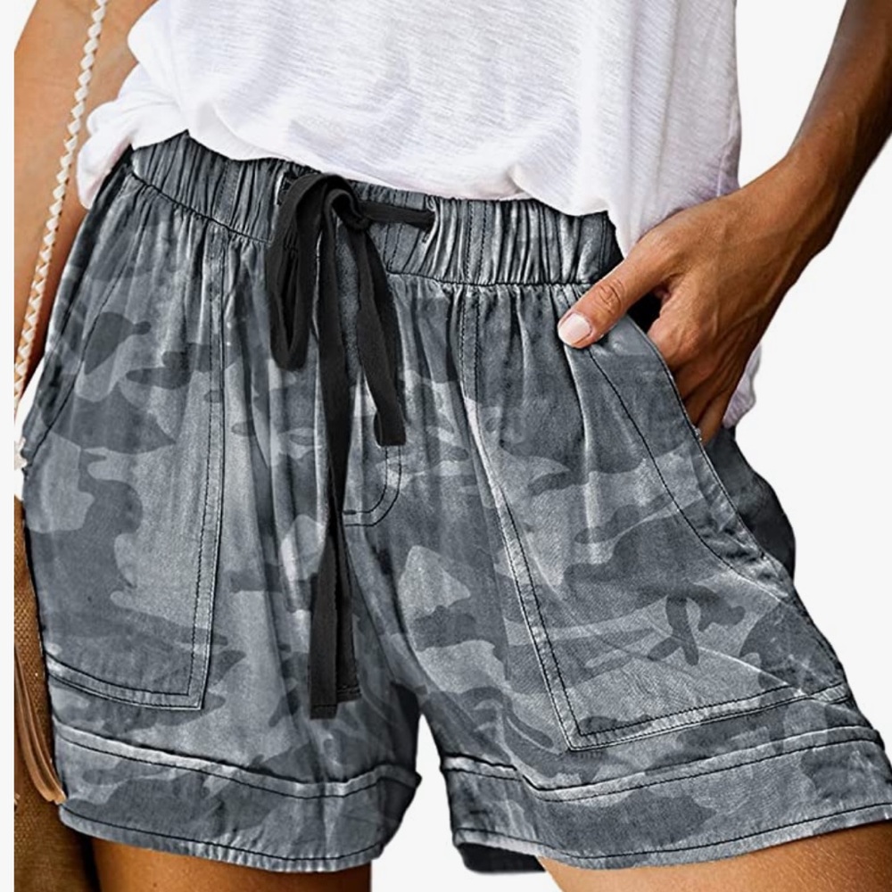 Stylish Gray Camo Women's Cargo Shorts